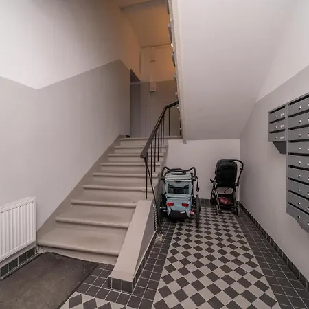 Trendy Top-floor In Heart Of Riga, Near Bars & Culture Appartamento *