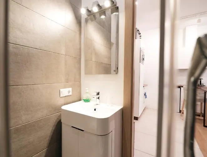 Apartment Trendy Top-floor In Heart Of Riga, Near Bars & Culture