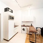 Trendy Top-floor In Heart Of Riga, Near Bars & Culture شقة ريغا